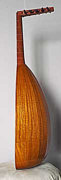 Side view of 6
course g' lute, 9 ribbed back, Grant Tomlinson - Lutemaker